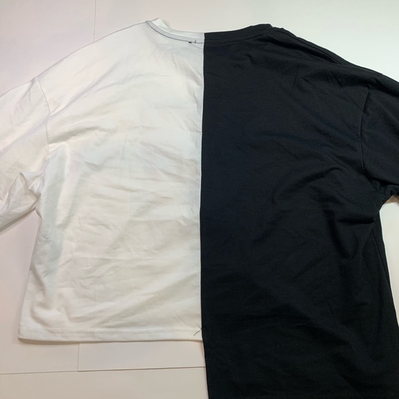 shein black and white mismatched graphic crop top - Picture 3 of 3